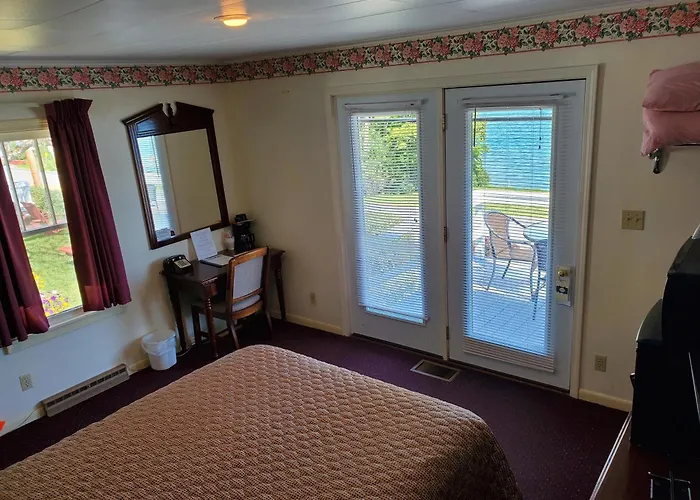 Lake View Motel